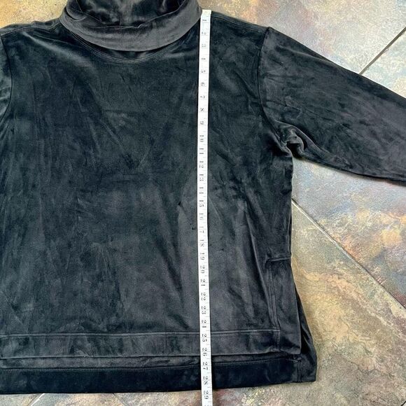 Athletic Works Women’s Black Athleisure Velour Top 16-18 - Picture 6 of 11